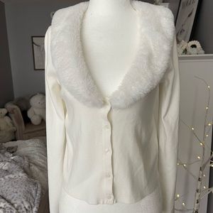 BRAND NEW ARITZIA Sweater